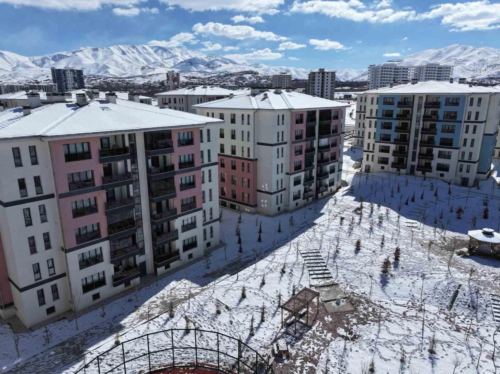 Yakınca’daki bin 80 konutta sona doğru