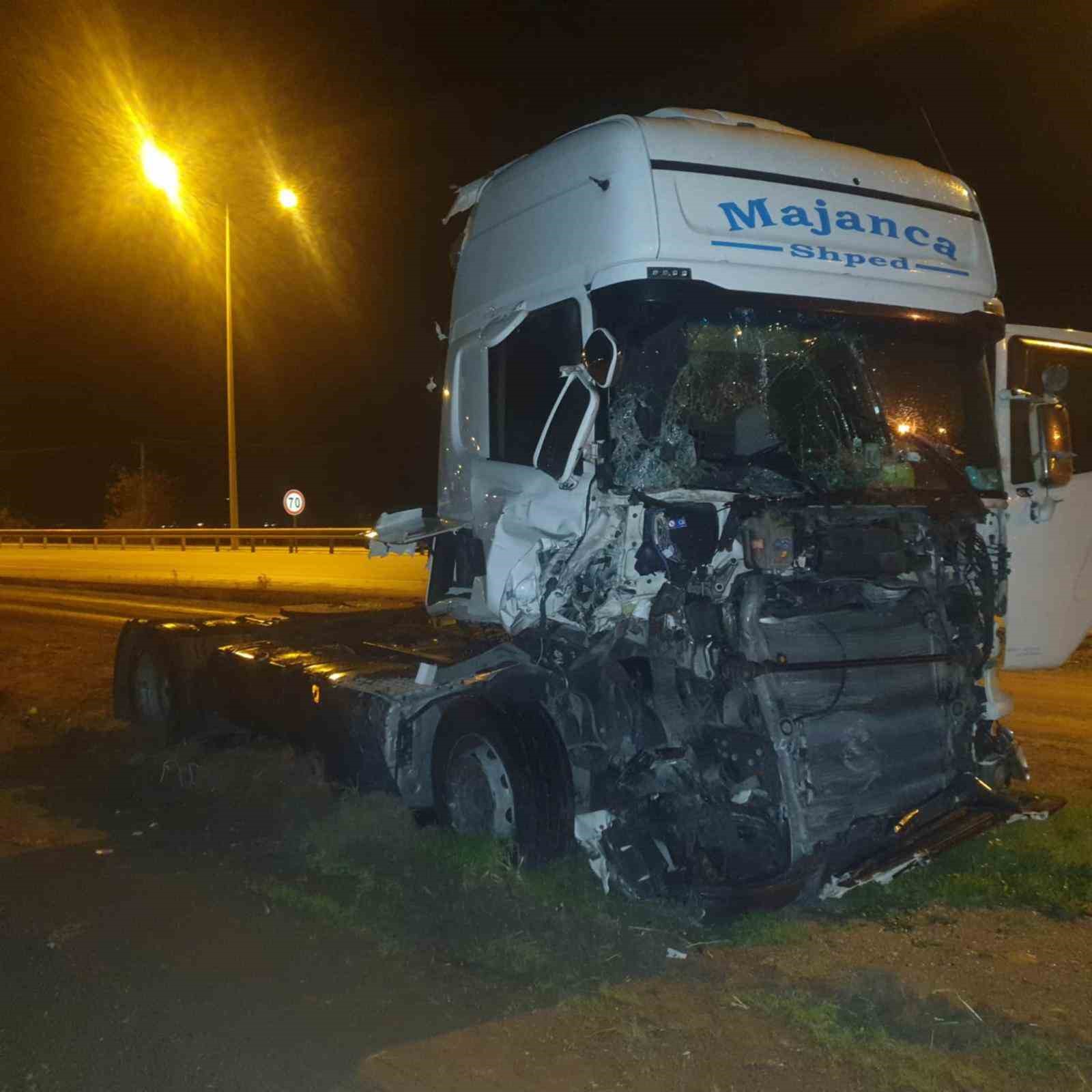Çanakkale’de kaza yapan çekici TIR’ı çalıp, Konya’da yakalanan 5 şüpheli serbest kaldı