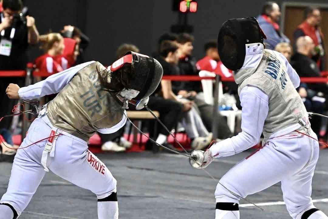 Alara Atmaca, eskrimde Avrupa şampiyonu oldu