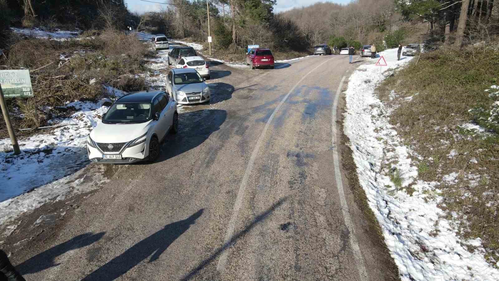 Kapıdağ&rsquo;da kış keyfi: Kar severler akın etti
