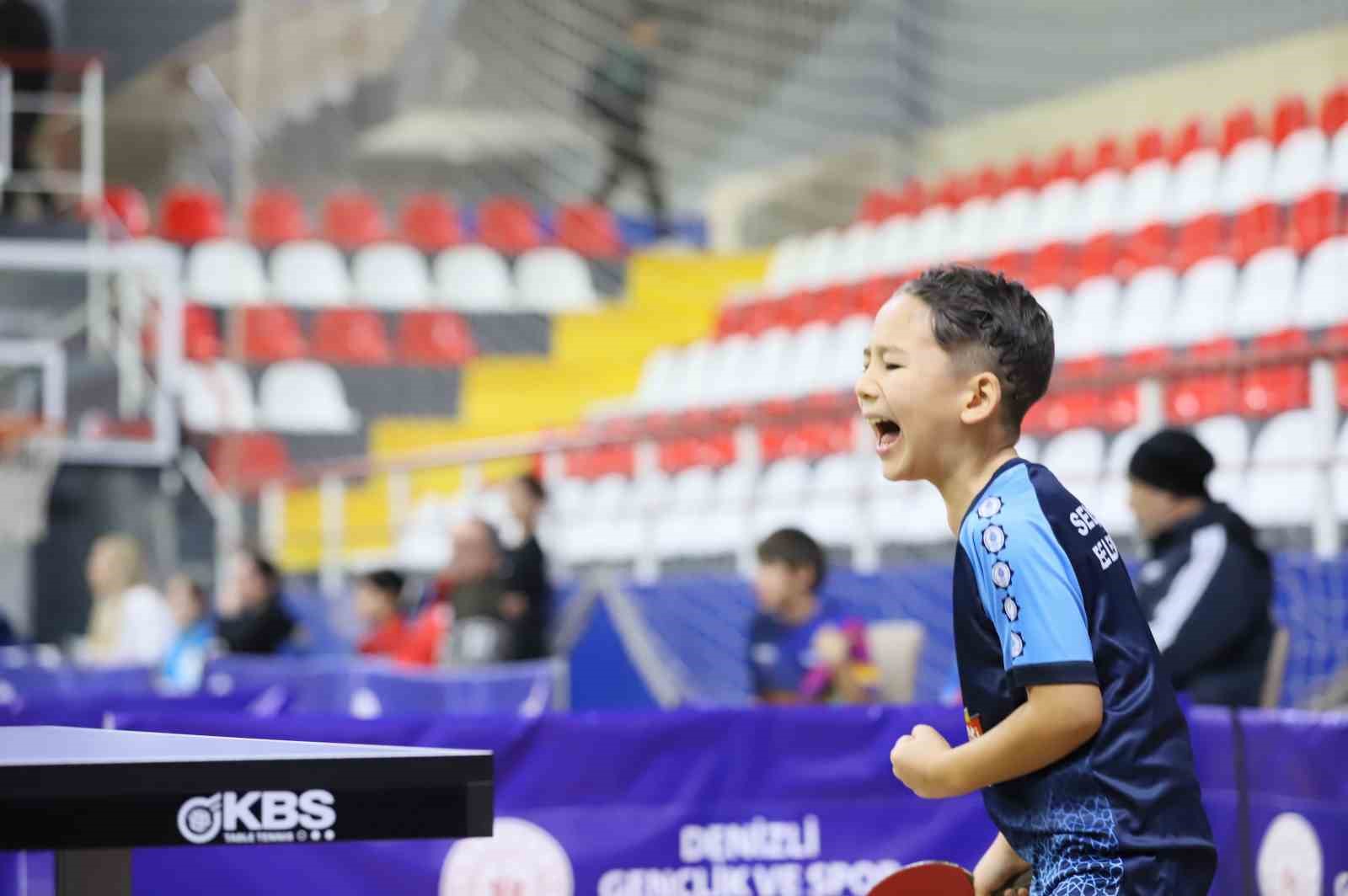 Masa Tenisi K&uuml;&ccedil;&uuml;kler B&ouml;lge Şampiyonası heyecanı Denizli&rsquo;de yaşandı
