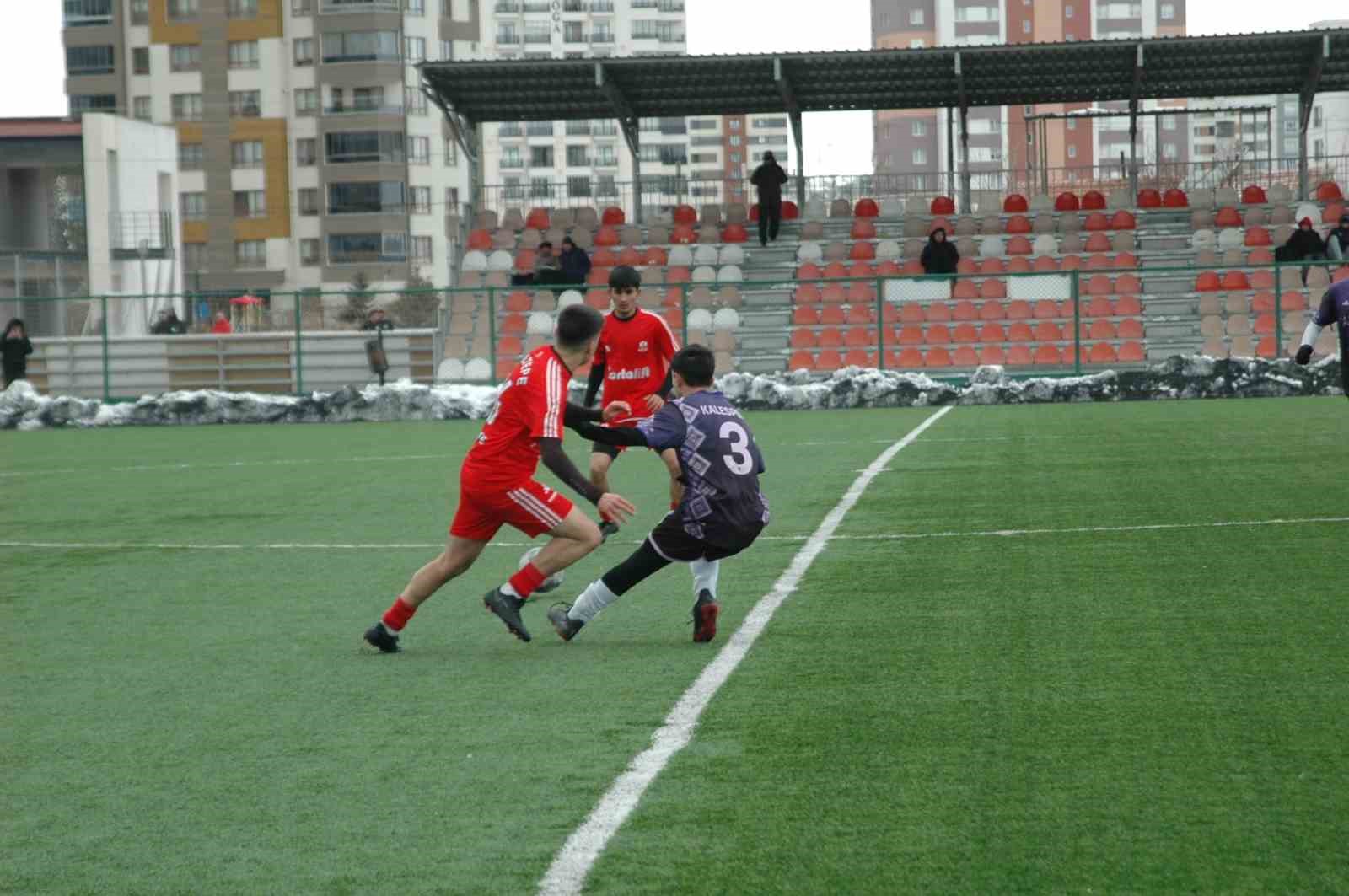 Gültepespor 2. yarıda güldü
