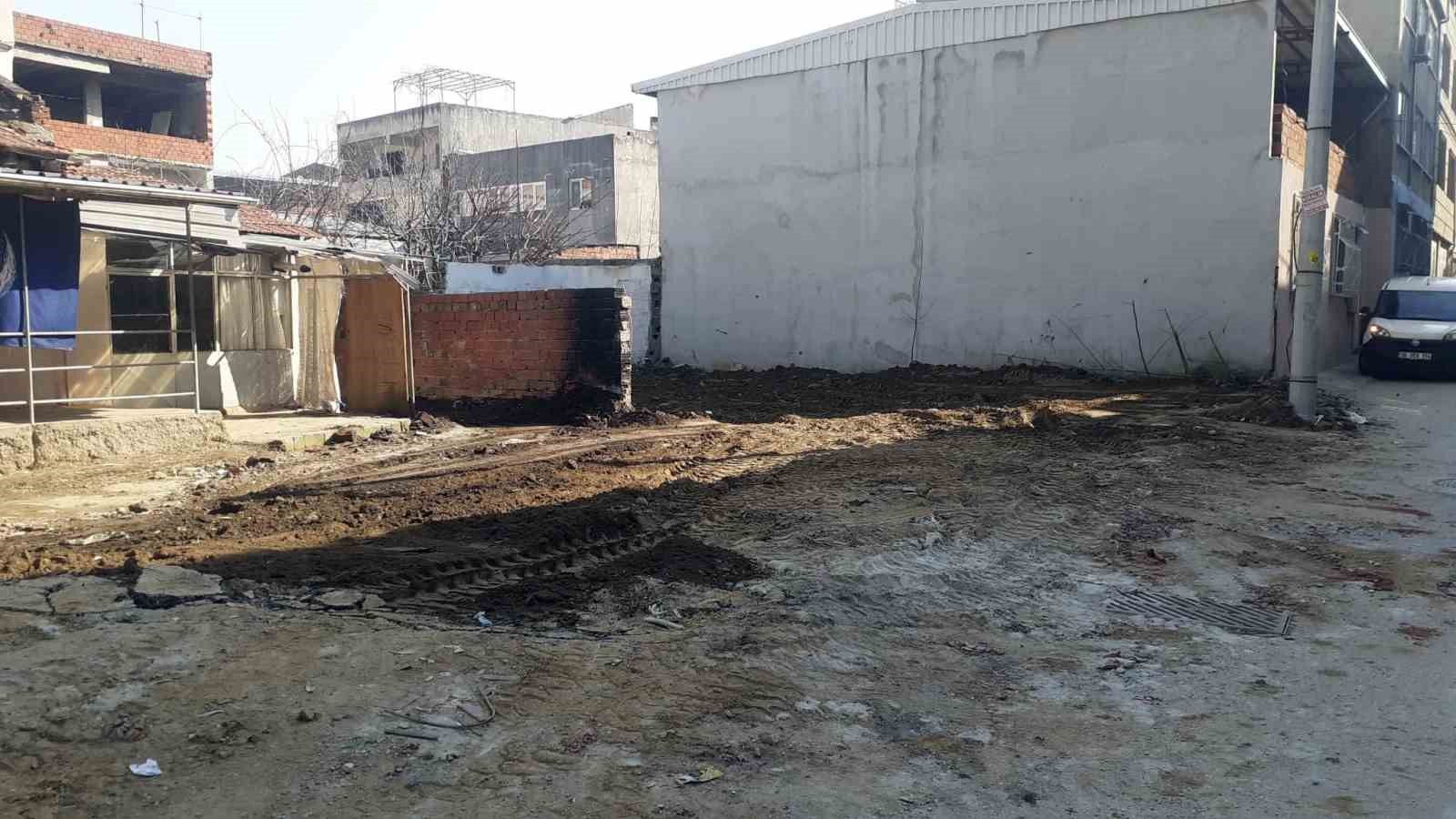 Osmangazi’de metruk bina temizliği