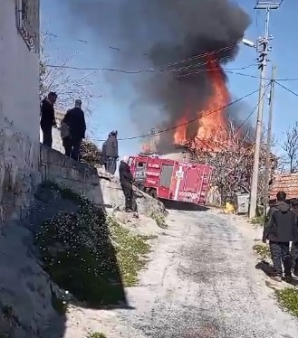 Karpuzlu’da ev yangını
