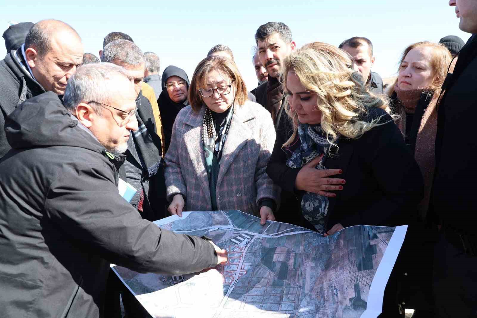 Mobilya Kent projesinin temeli atıldı
