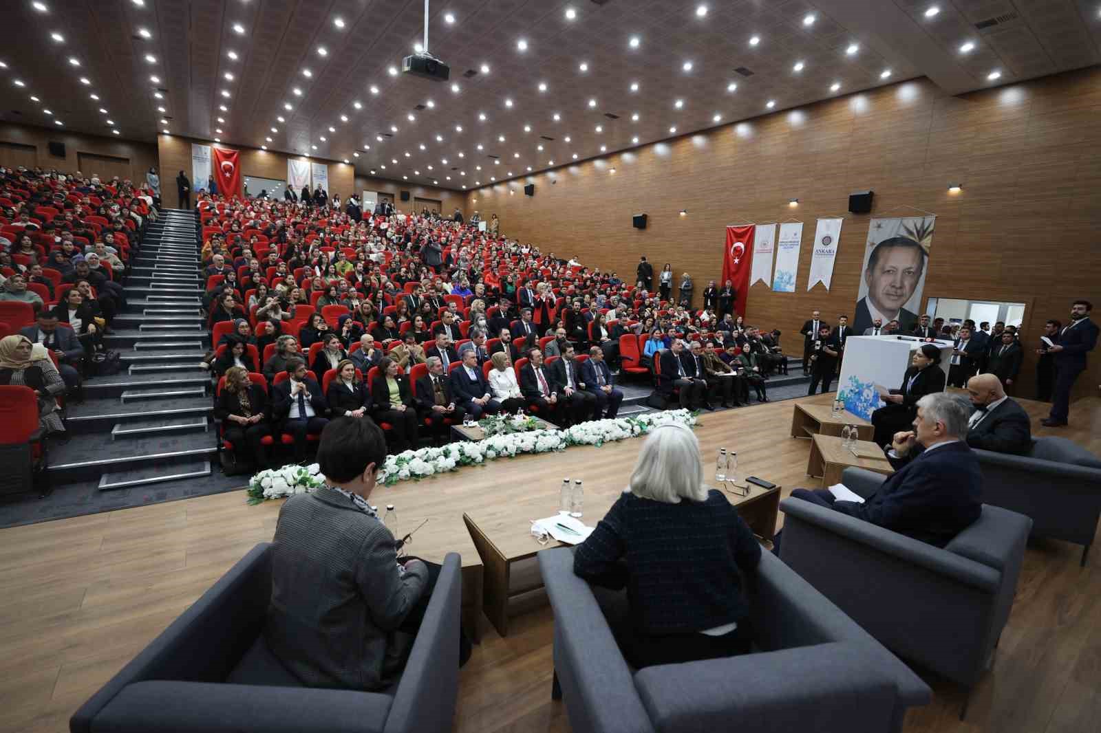 GSB, &lsquo;Bağımlılıkla M&uuml;cadele &Ouml;nleyici Adımlar &Ccedil;alıştayı&rsquo; d&uuml;zenliyor
