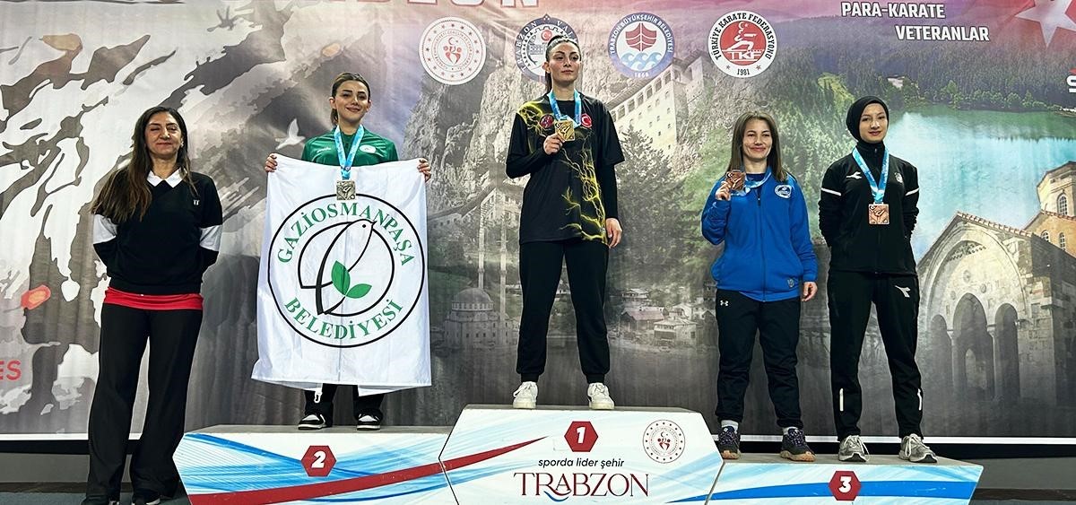 Gaziosmanpaşalı karateciler başarıda engel tanımadı