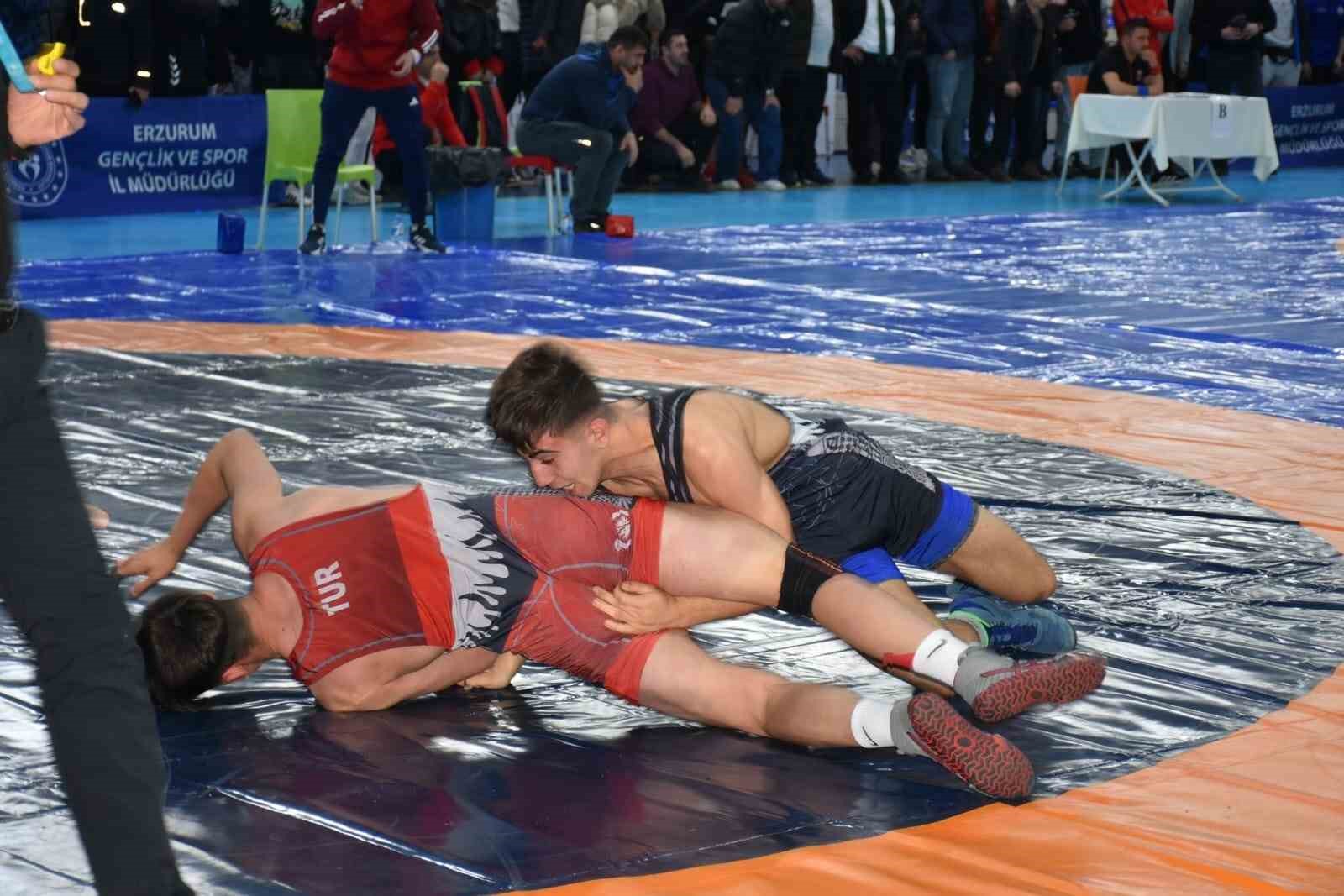 Erzurum&rsquo;da U17 yaş T&uuml;rkiye G&uuml;reş şampiyonası
