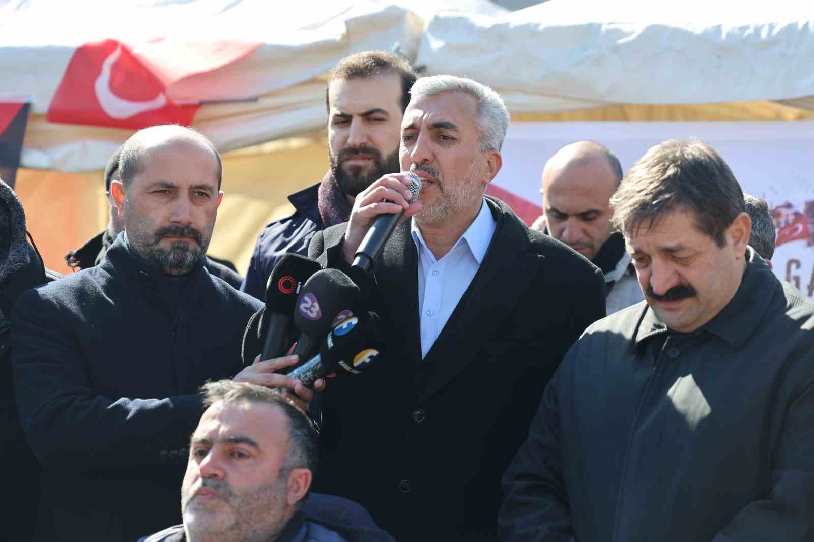 Elazığ&rsquo;da Kubbet&uuml;s Sahra maketi kuruldu
