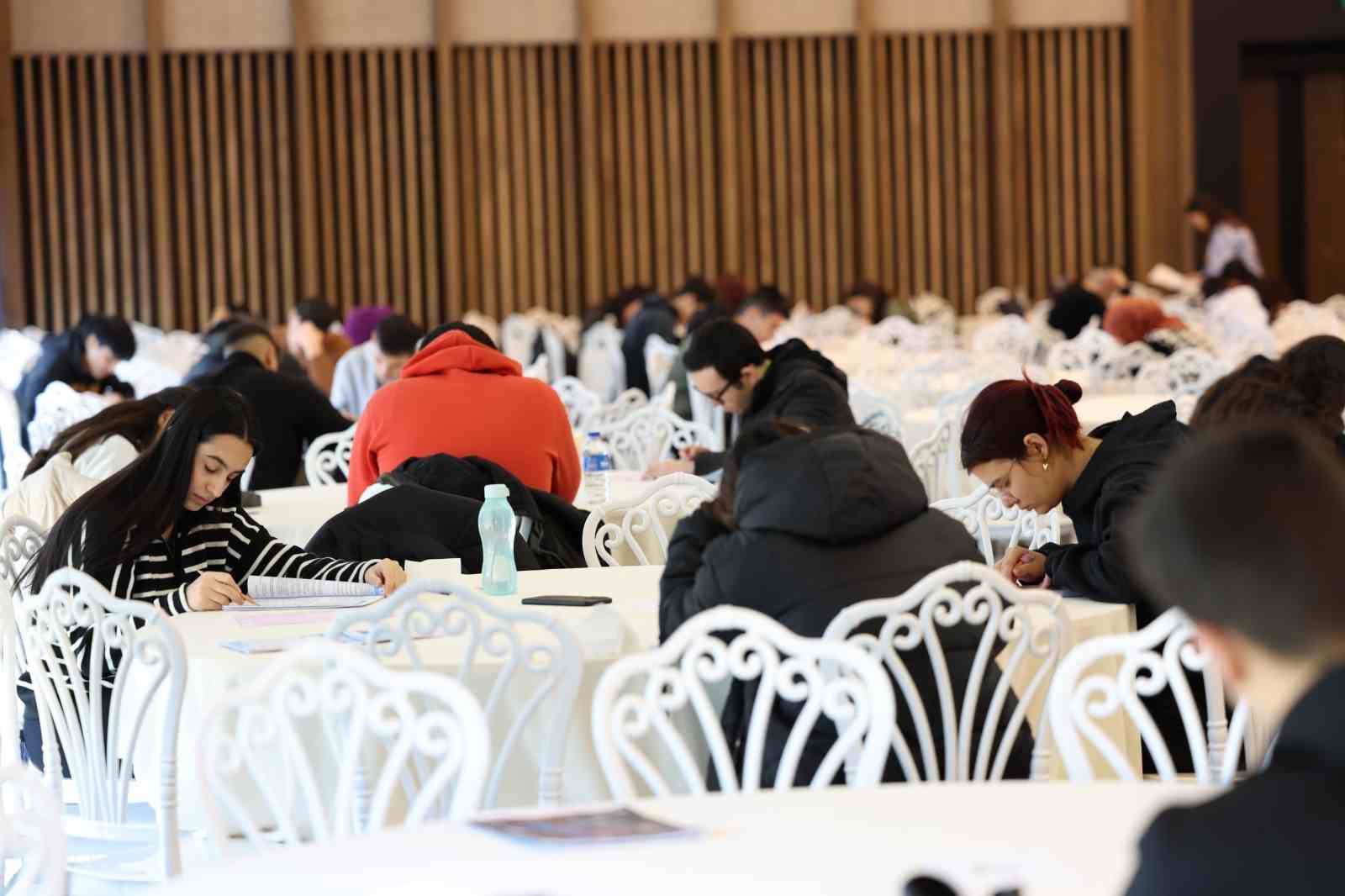 Merkezefendi&rsquo;de 2 g&uuml;nl&uuml;k deneme sınavları tamamlandı
