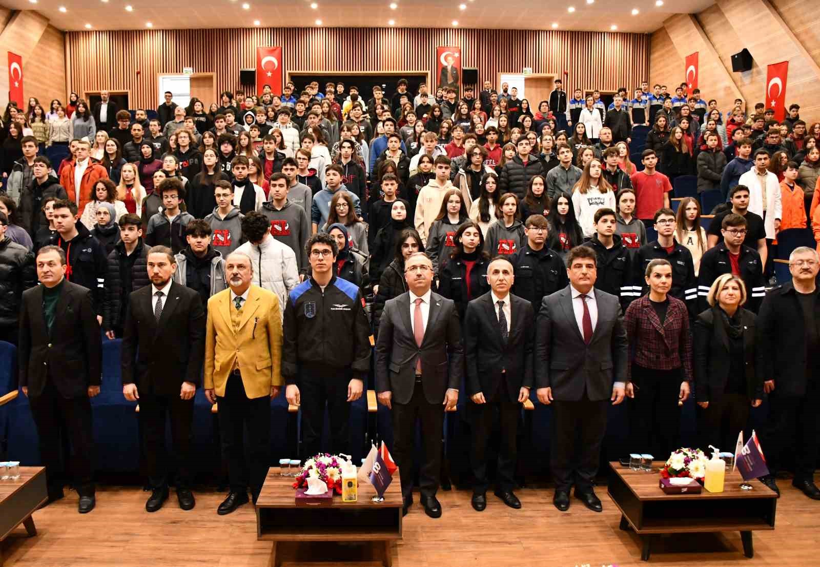 T&uuml;rk astronot Tuva Cihangir Atasever Eskişehir&rsquo;de &ouml;ğrencilerle buluştu
