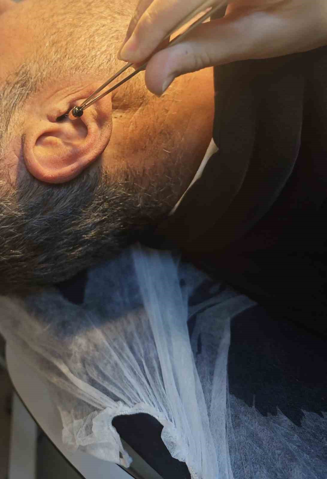 Kırşehir’de ehliyet sınavında kulaklarındaki düzenekle yakalandılar