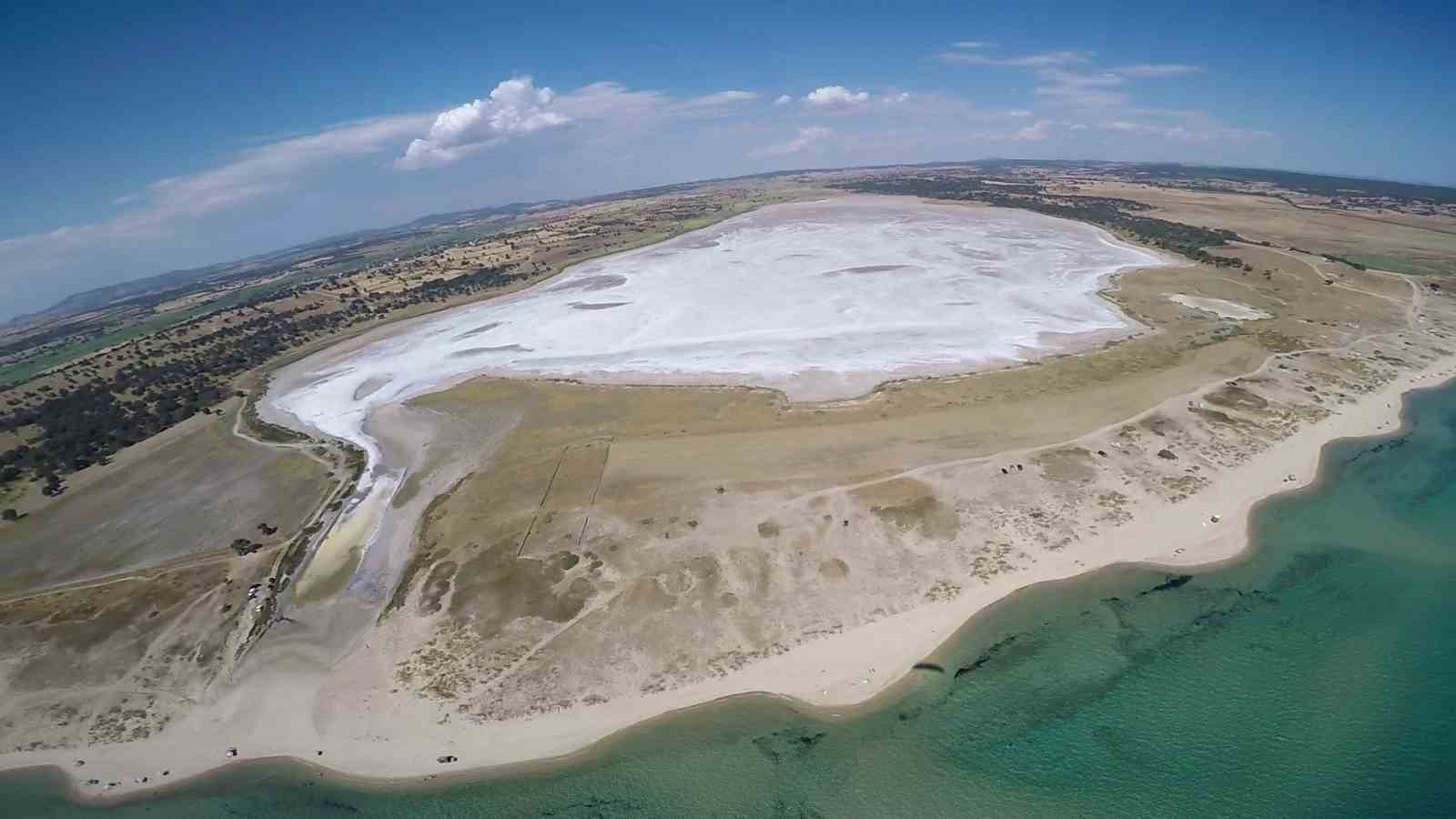 Enez&rsquo;de kuruyarak beyaza b&uuml;r&uuml;nen g&ouml;let eski g&ouml;r&uuml;nt&uuml;s&uuml;ne kavuştu
