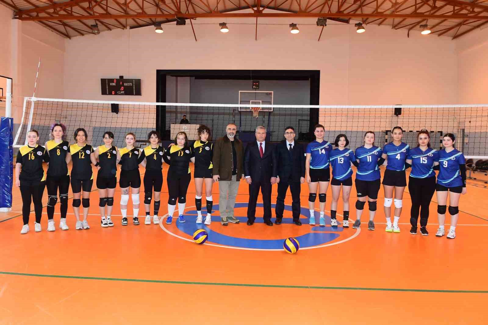Anadolu &Uuml;niversitesi &Ouml;ğrenci Spor Turnuvaları&rsquo;nın 2&rsquo;nci yarısı başladı
