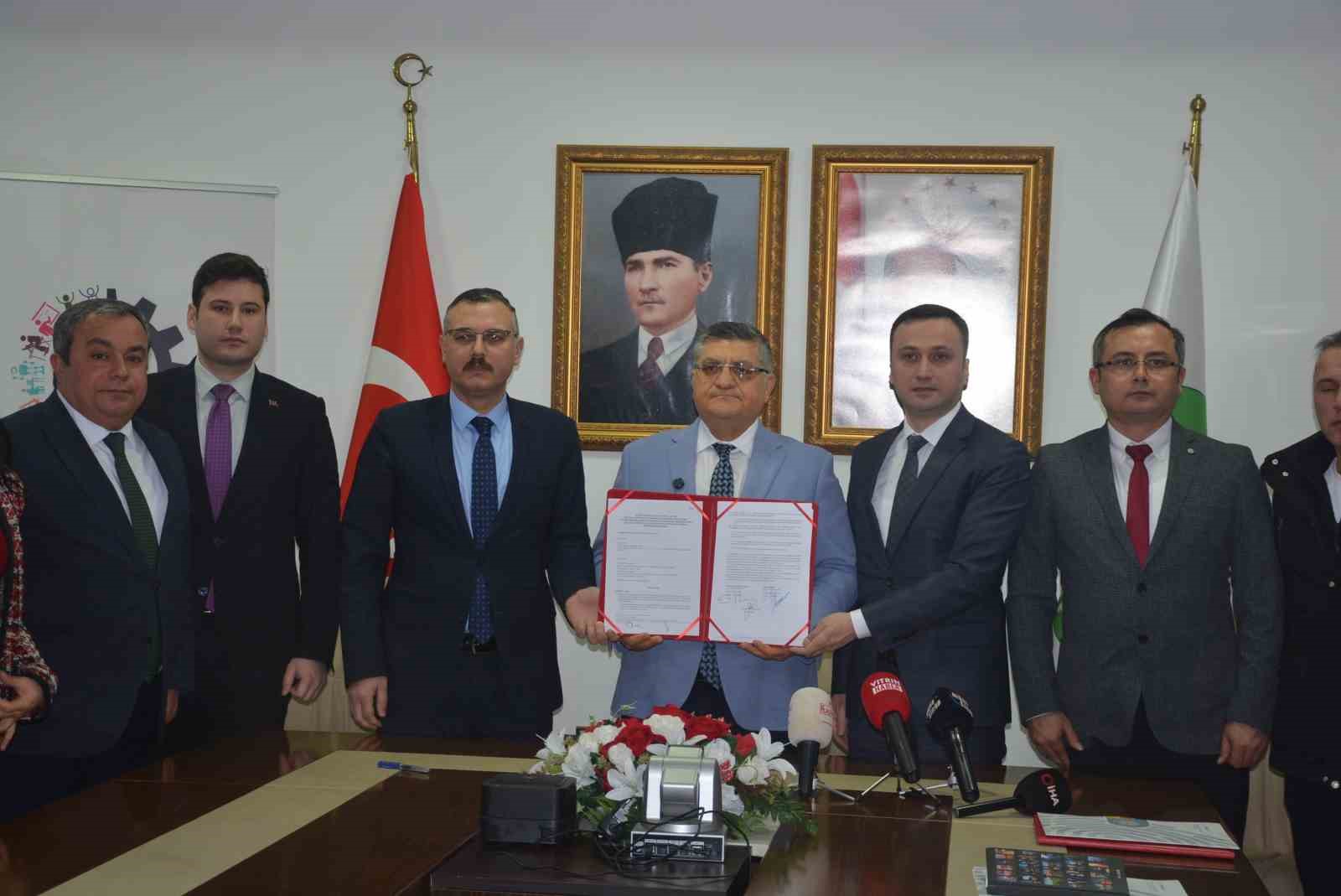 Sinop’ta iki önemli projede sözleşmeler imzalandı