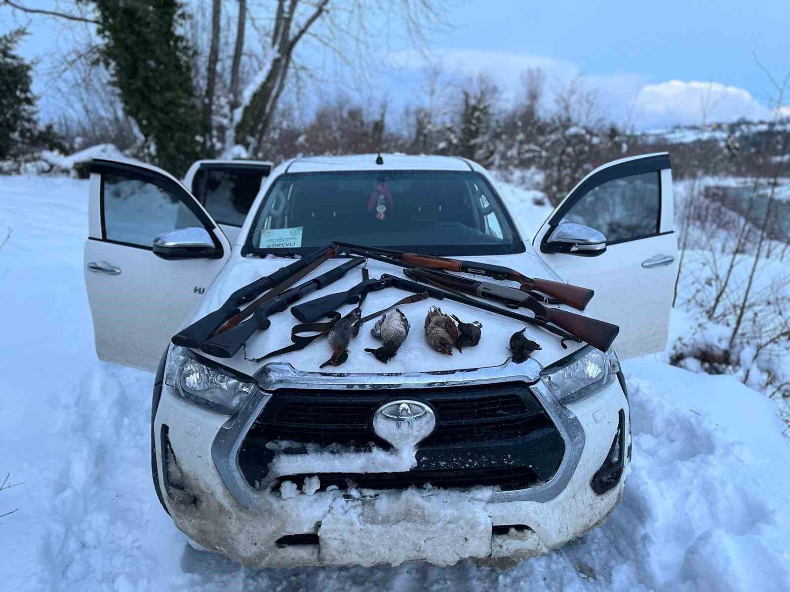 Sinop’ta yasa dışı avcılık yapan 23 kişiye idari işlem