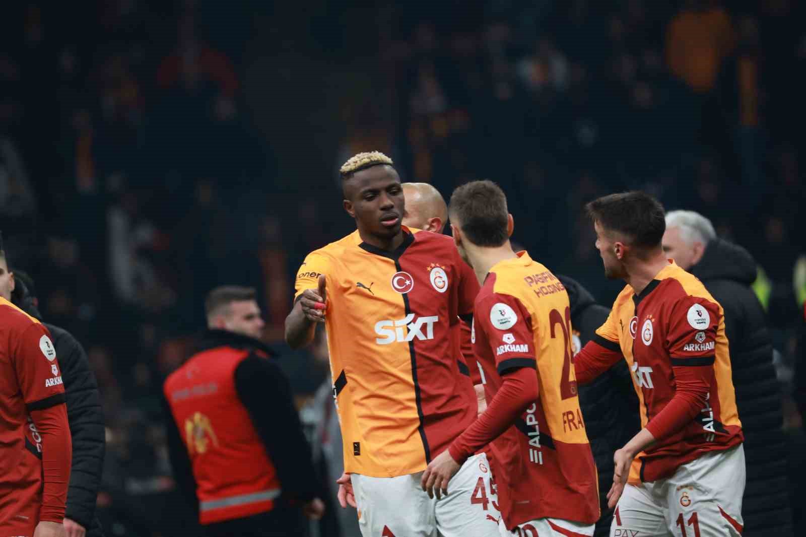 Trendyol Süper Lig: Galatasaray: 0 - Fenerbahçe: 0 (Maç sonucu)
