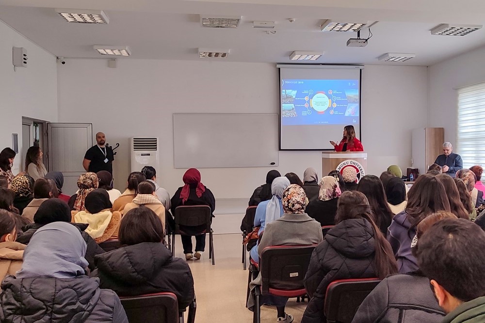 Kastamonu Üniversitesi’nde Teknofest bilgilendirme seminerleri tamamlandı
