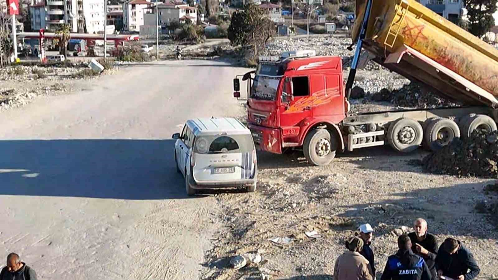 Kaçak hafriyat dökerken dron ile yakalanan kamyon şoförüne 20 bin TL ceza