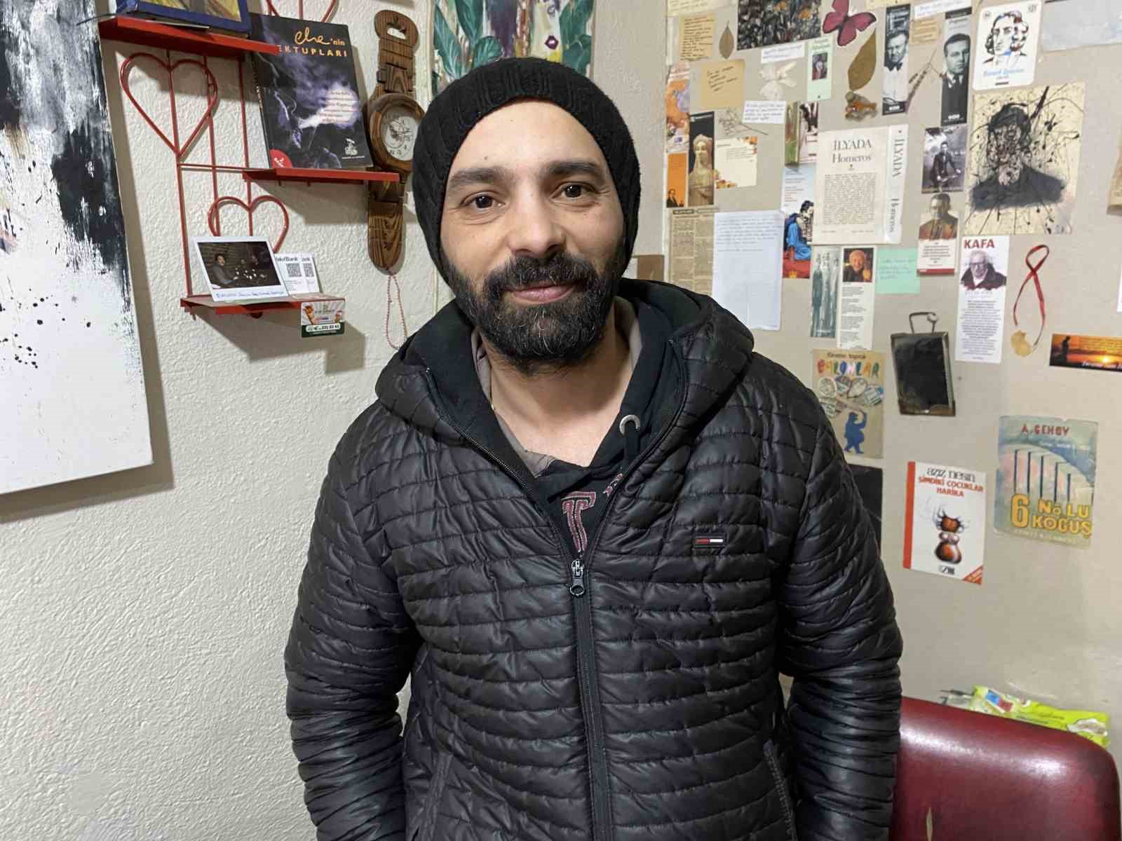 &Ccedil;oğu kişi yeni oyunlar ile zaman ge&ccedil;irirken o hala retro t&uuml;r&uuml;n&uuml; tercih ediyor
