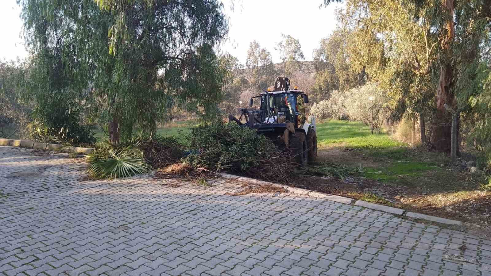 Güzelbahçe’de ‘Moloz ve bitkisel atık toplama günleri’ başladı
