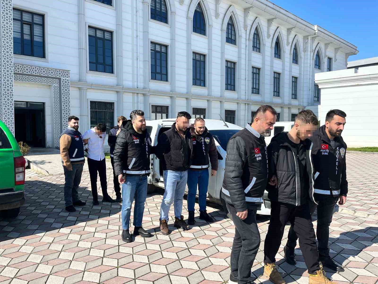 Restorandaki cinayete ilişkin 3 kişi yakalandı
