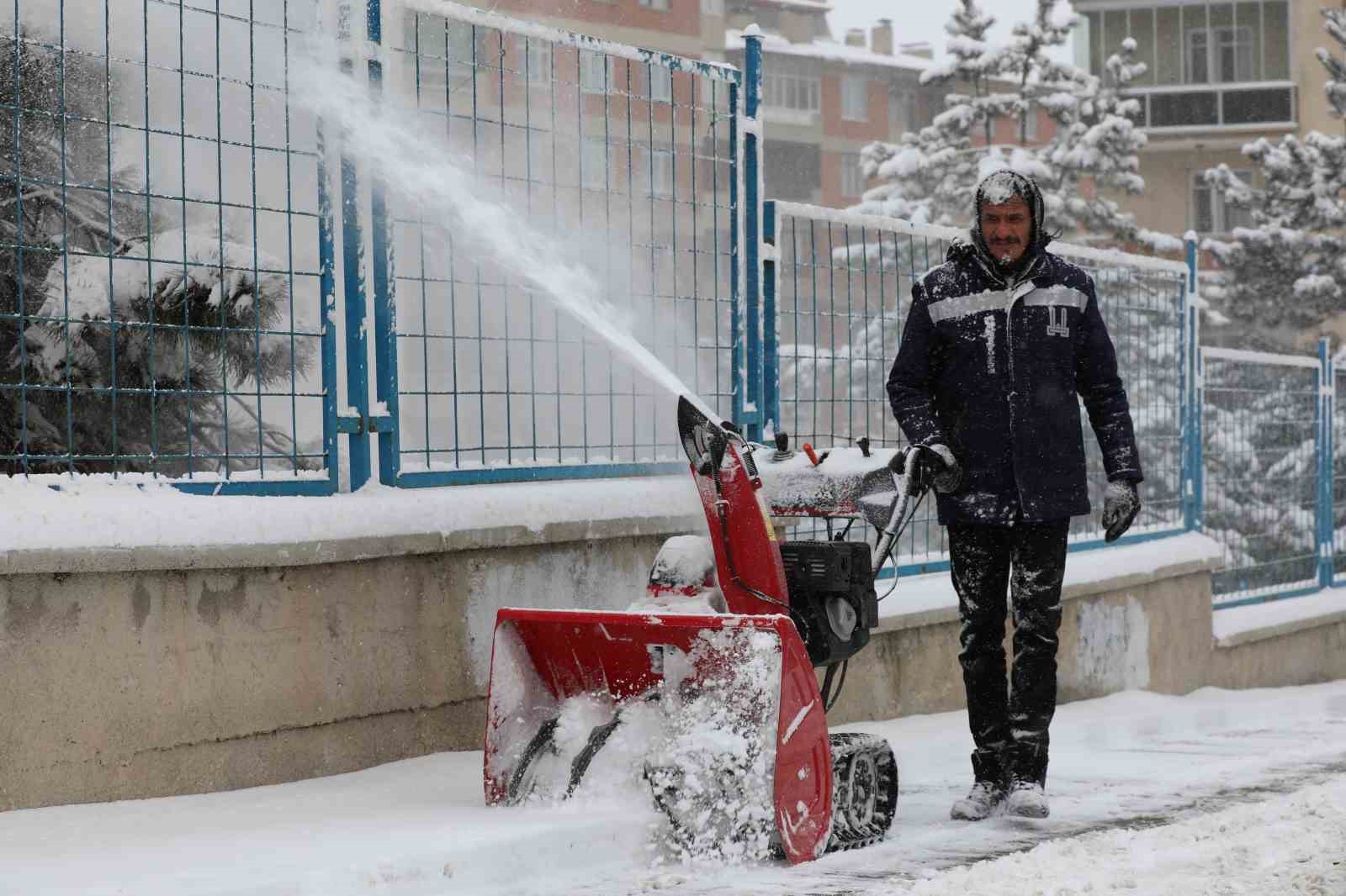 Erzurum yine buz kesti
