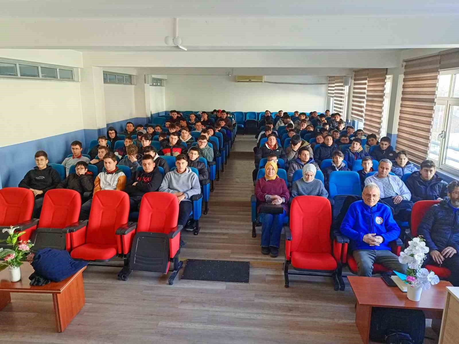 Bozüyük’te lise öğrencilerine "Bilinçli Toplum, Bilinçli Tüketici" konulu seminer verildi
