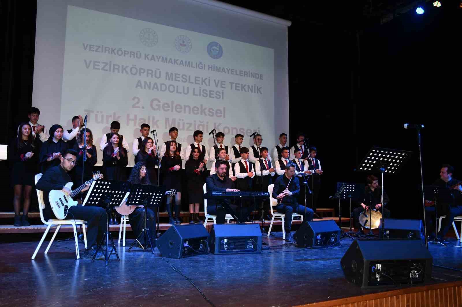 Vezirköprü MTAL’den Türk halk müziği konseri