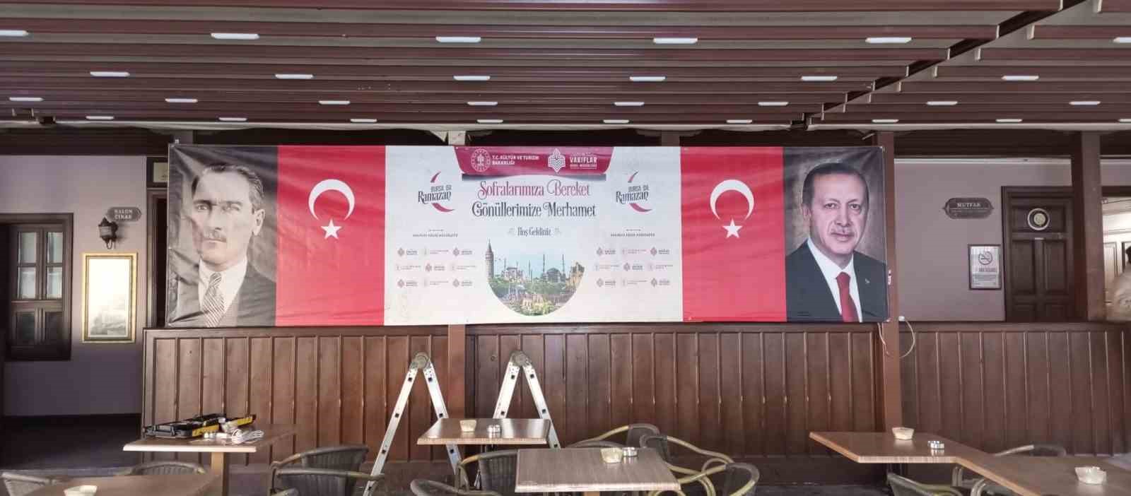 Vakıflardan Bursa&rsquo;da iftar sofrası