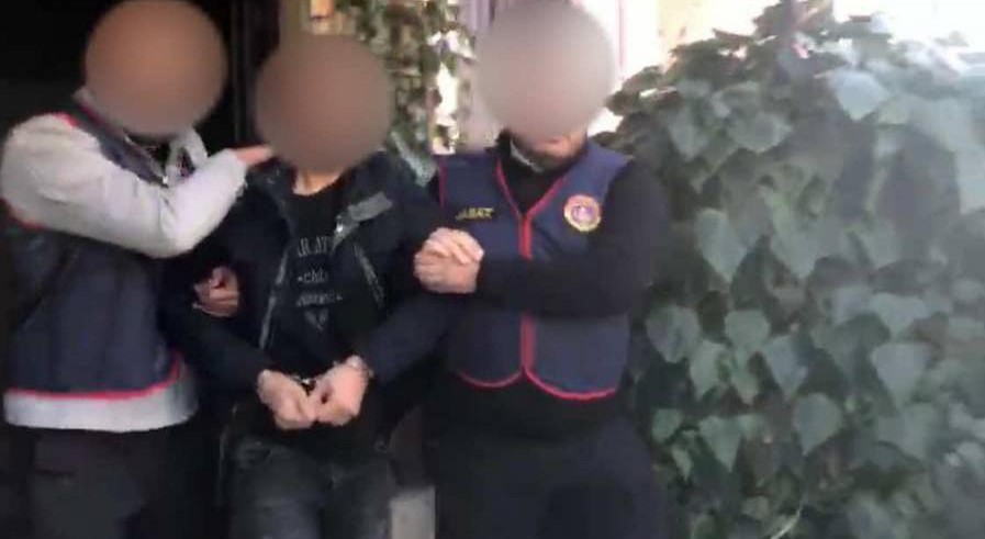 Mısır&rsquo;da cinayet işleyen zanlı, İnterpol tarafından aranırken Denizli&rsquo;de yakalandı
