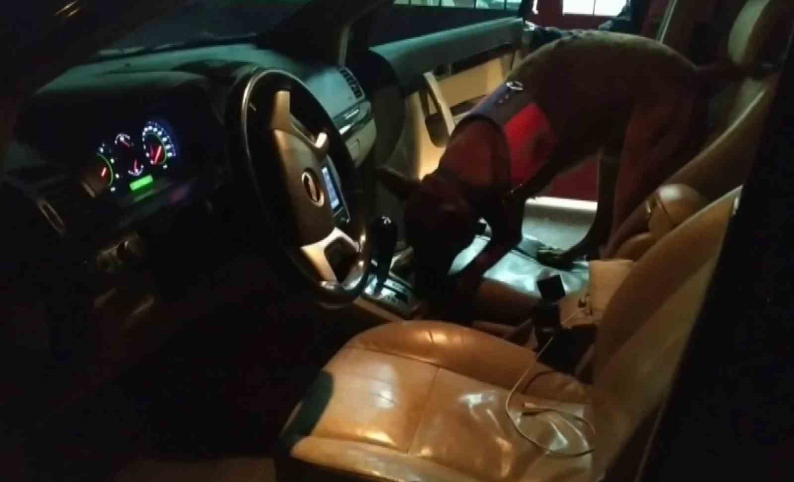 Adana’dan Aksaray’a uyuşturucu getiren 2 kişi tutuklandı