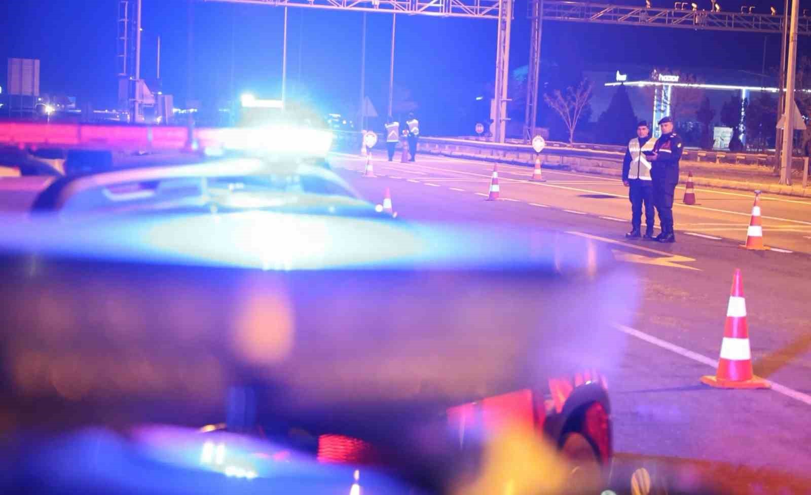 Adana’dan Aksaray’a uyuşturucu getiren 2 kişi tutuklandı