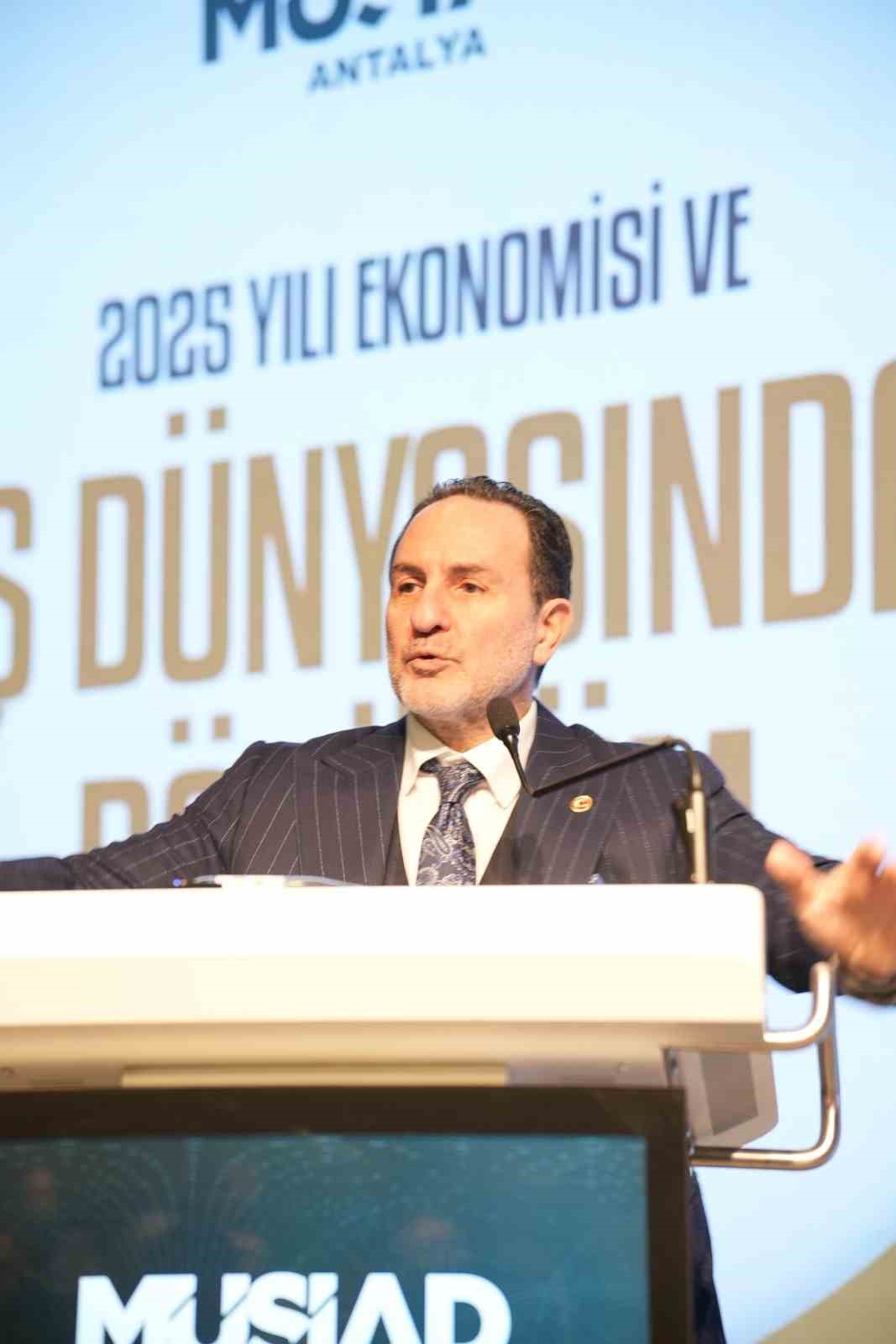 İş dünyasında dijital dönüşüm ve 2025 ekonomisi MÜSİAD Antalya’da konuşuldu
