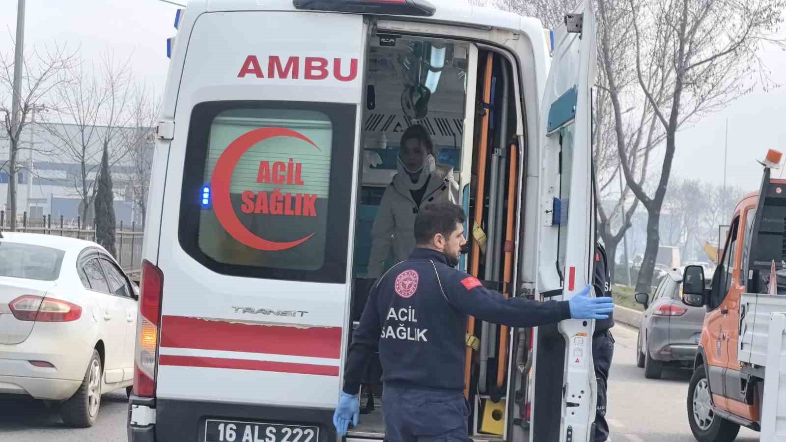 Bursa’da otomobiller çarpıştı: 2 yaralı