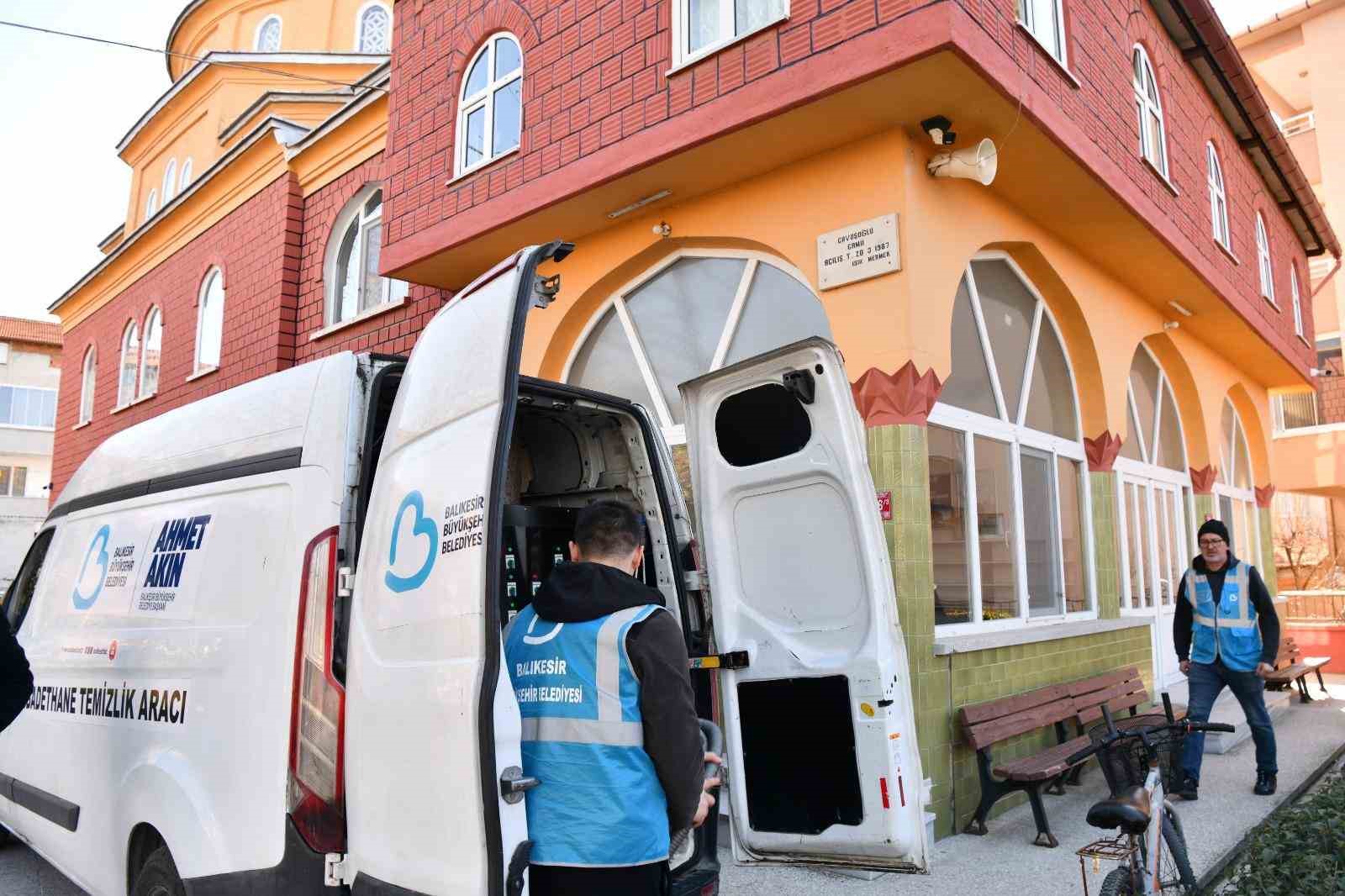 Balıkesir’de camiler Ramazan’a hazırlanıyor
