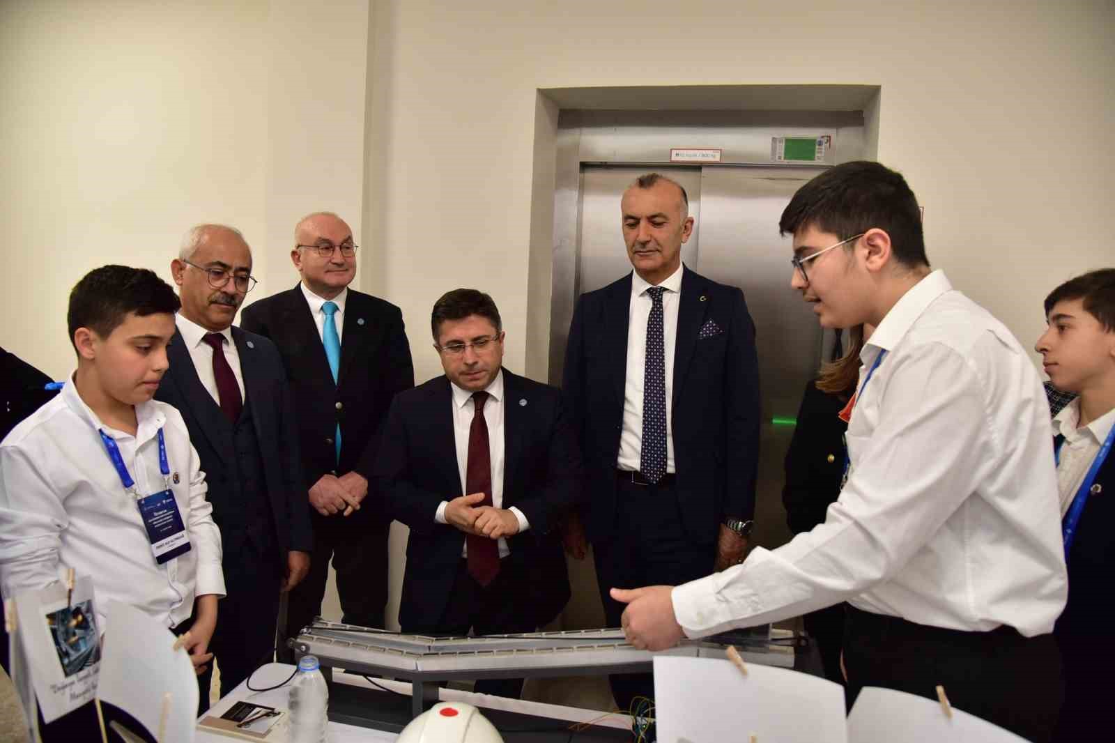 Lise Araştırma Projeleri yarışması bölge finali başladı