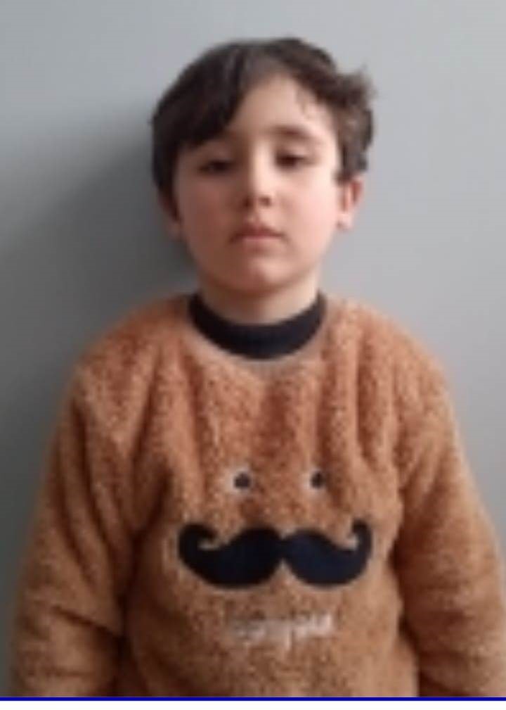 Muş&rsquo;ta başına buz k&uuml;tlesi d&uuml;şenin &ccedil;ocuğun tedavisi Diyarbakır&rsquo;da devam ediyor
