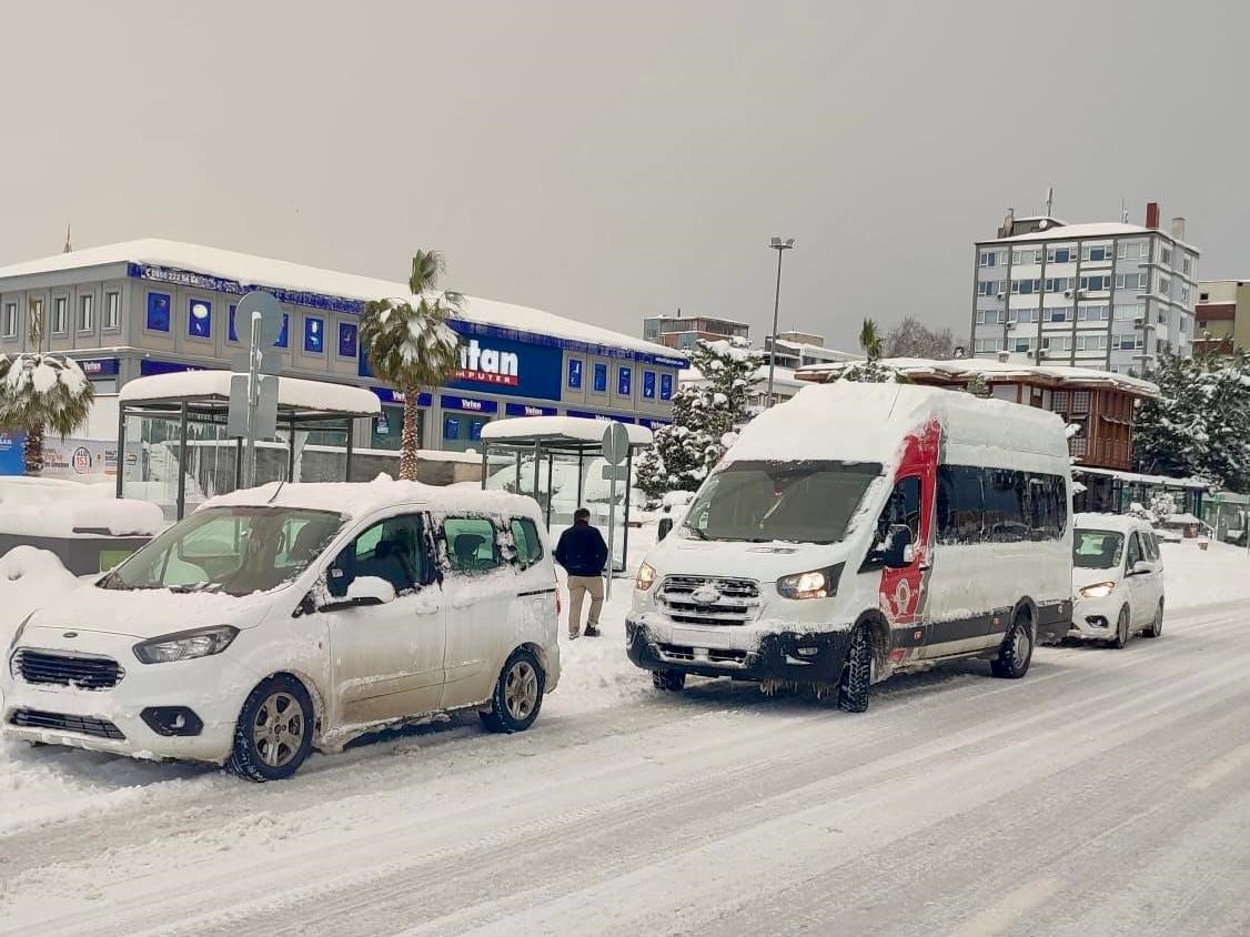 SAMULAŞ, kar yağışının etkili olduğu 4 g&uuml;nde 415 bin yolcuya hizmet verdi
