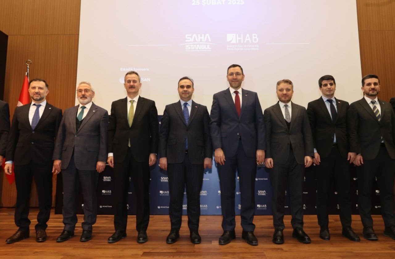 Bakan Kacır: "T&uuml;rkiye savunma ve havacılıkta Avrupa&rsquo;nın parlayan yıldızıdır"
