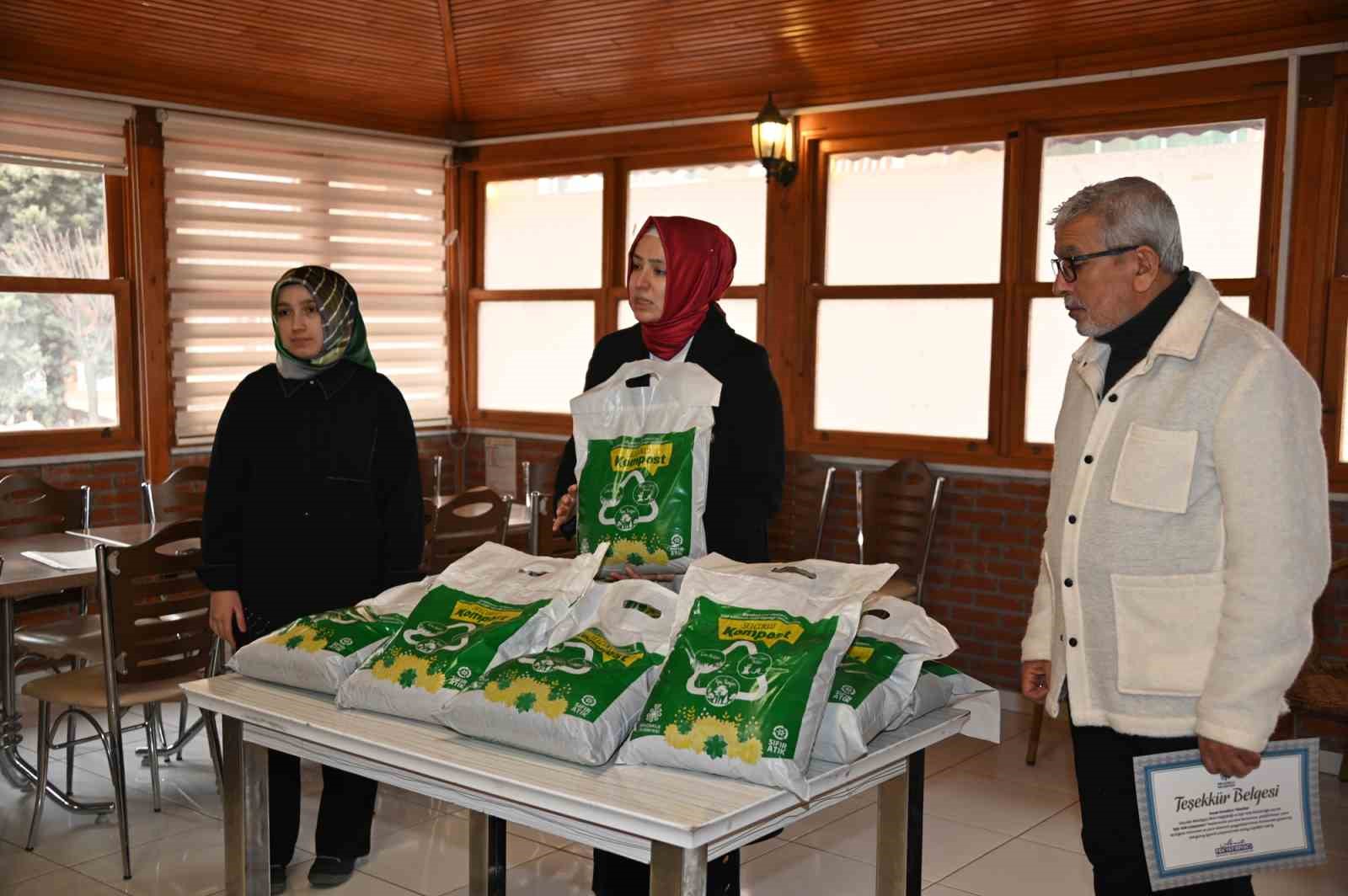 Selçuklu Belediyesi toplumda sıfır atık bilinci oluşturmaya devam ediyor