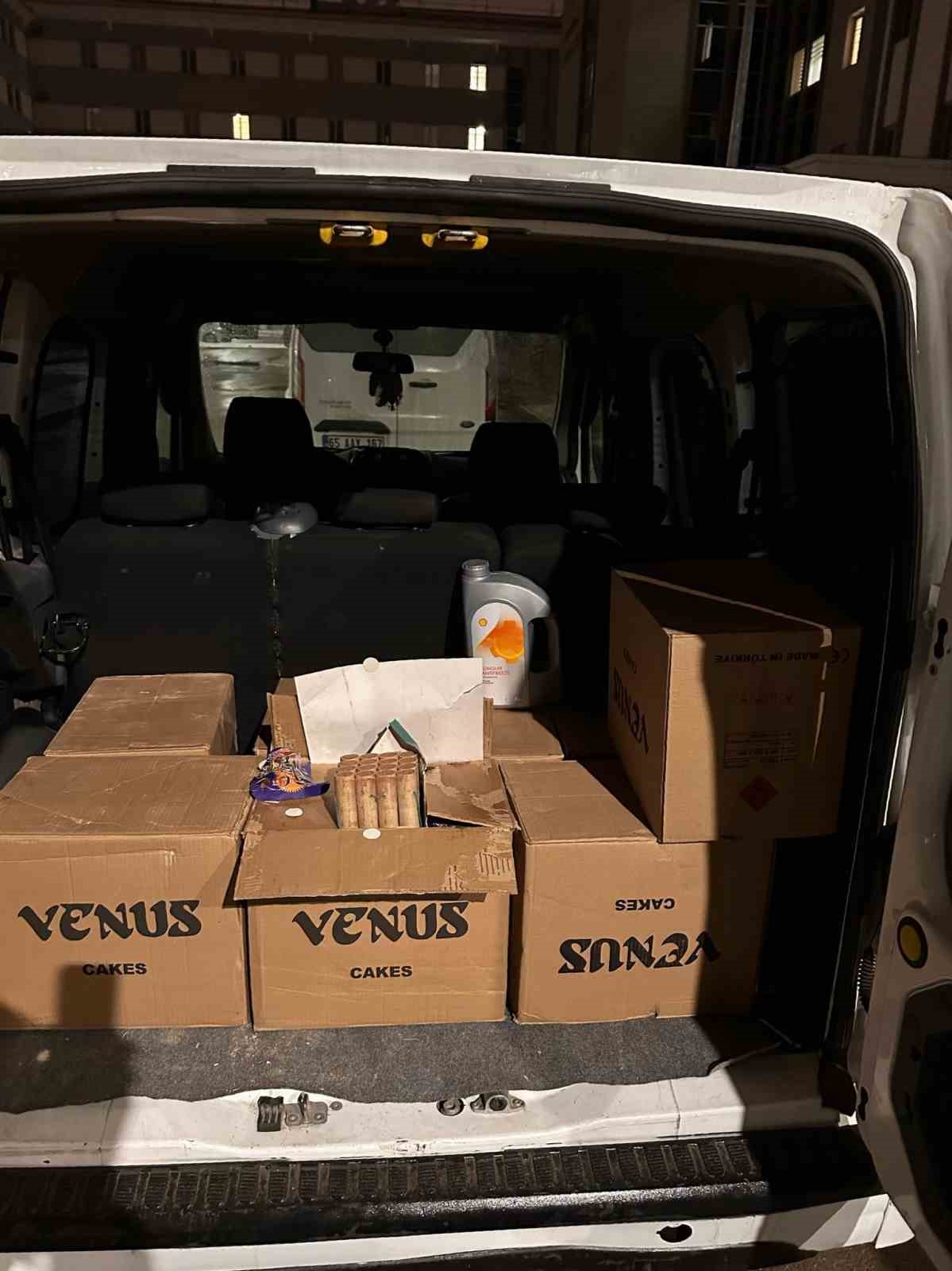 Van’da bin 568 adet havai fişek ele geçirildi: 3 kişi tutuklandı
