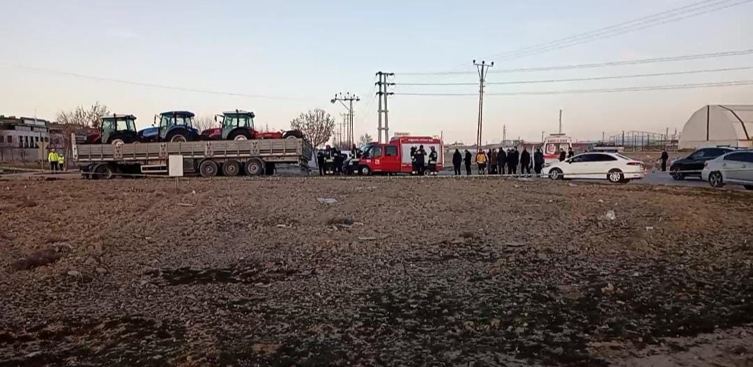 Konya’da polis aracı tırla çarpıştı: 3 polis yaralı