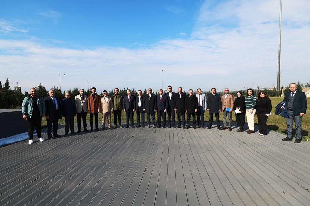 Başkan Ömeroğlu: "Her mahalleye eşit hizmet anlayışıyla hareket ediyoruz"