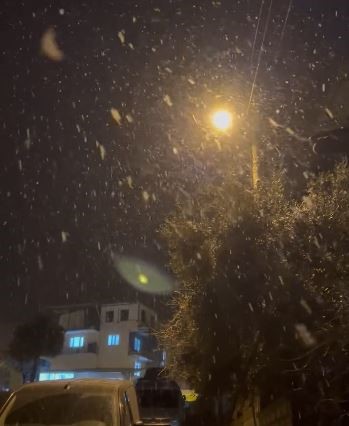 Denizli&rsquo;nin y&uuml;ksek kesimlerinde kar yağışı başladı
