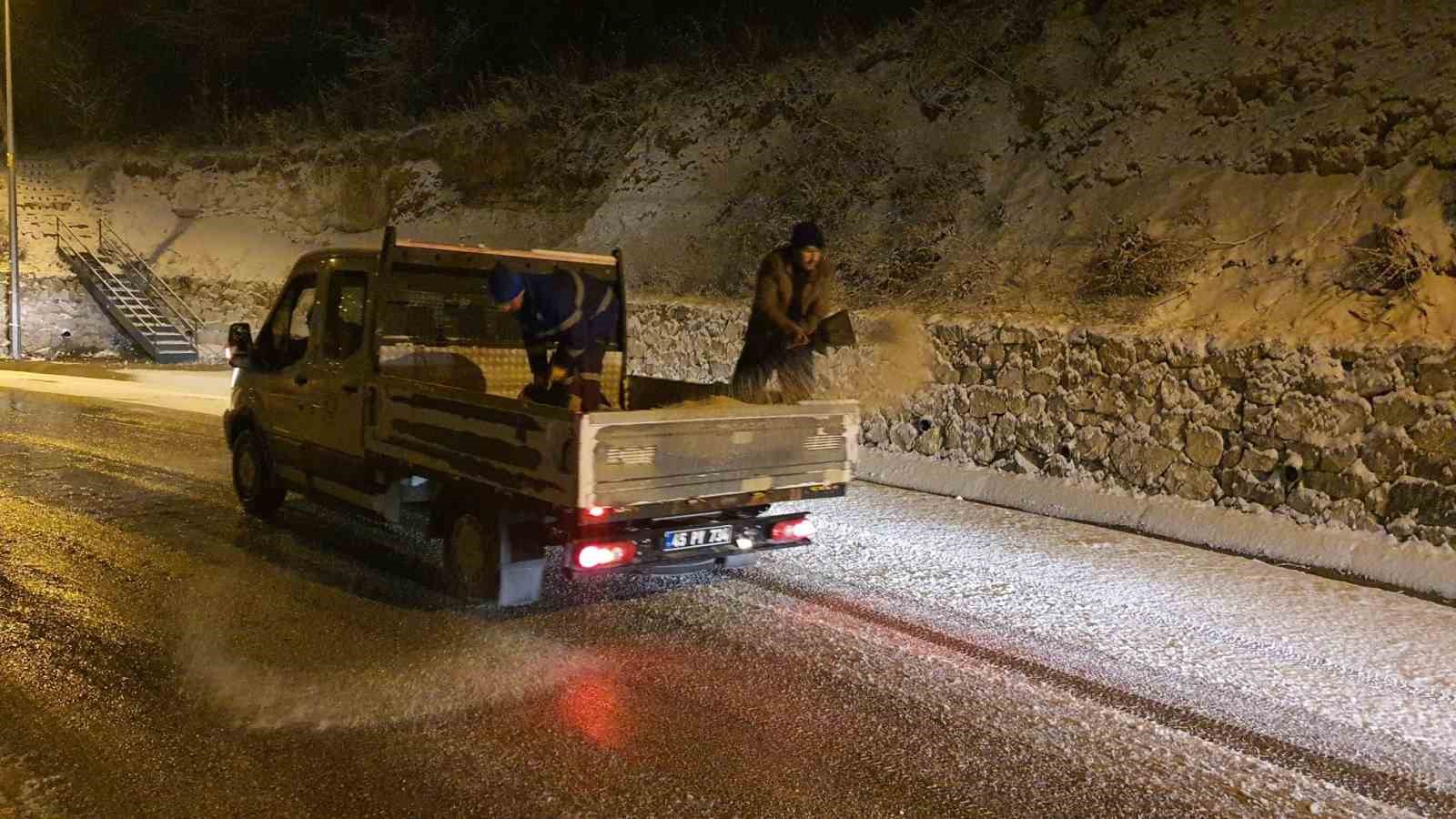 Manisa’da kar yağışı etkili oldu