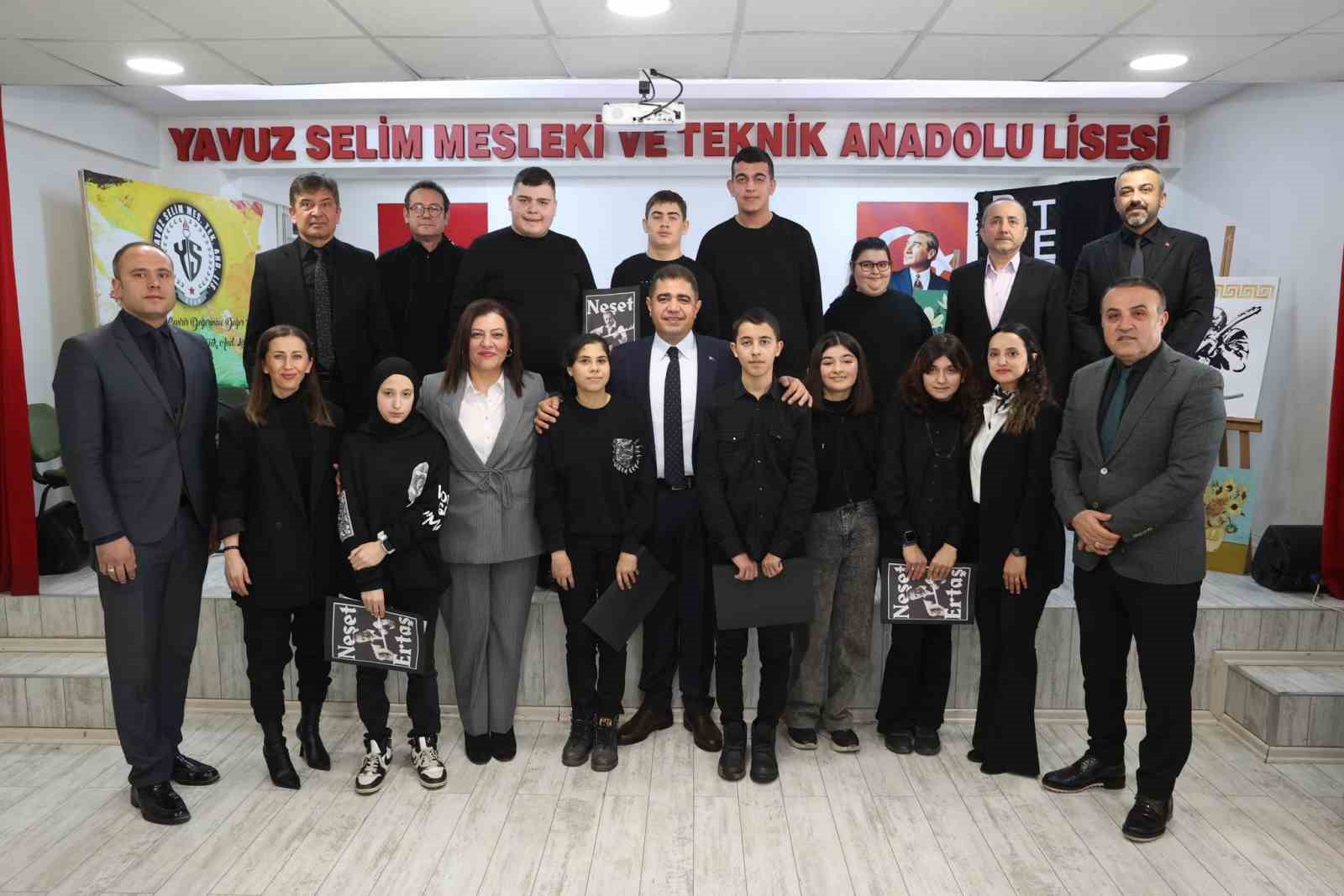 Özel öğrenciler Neşet Ertaş’ı unutmadı
