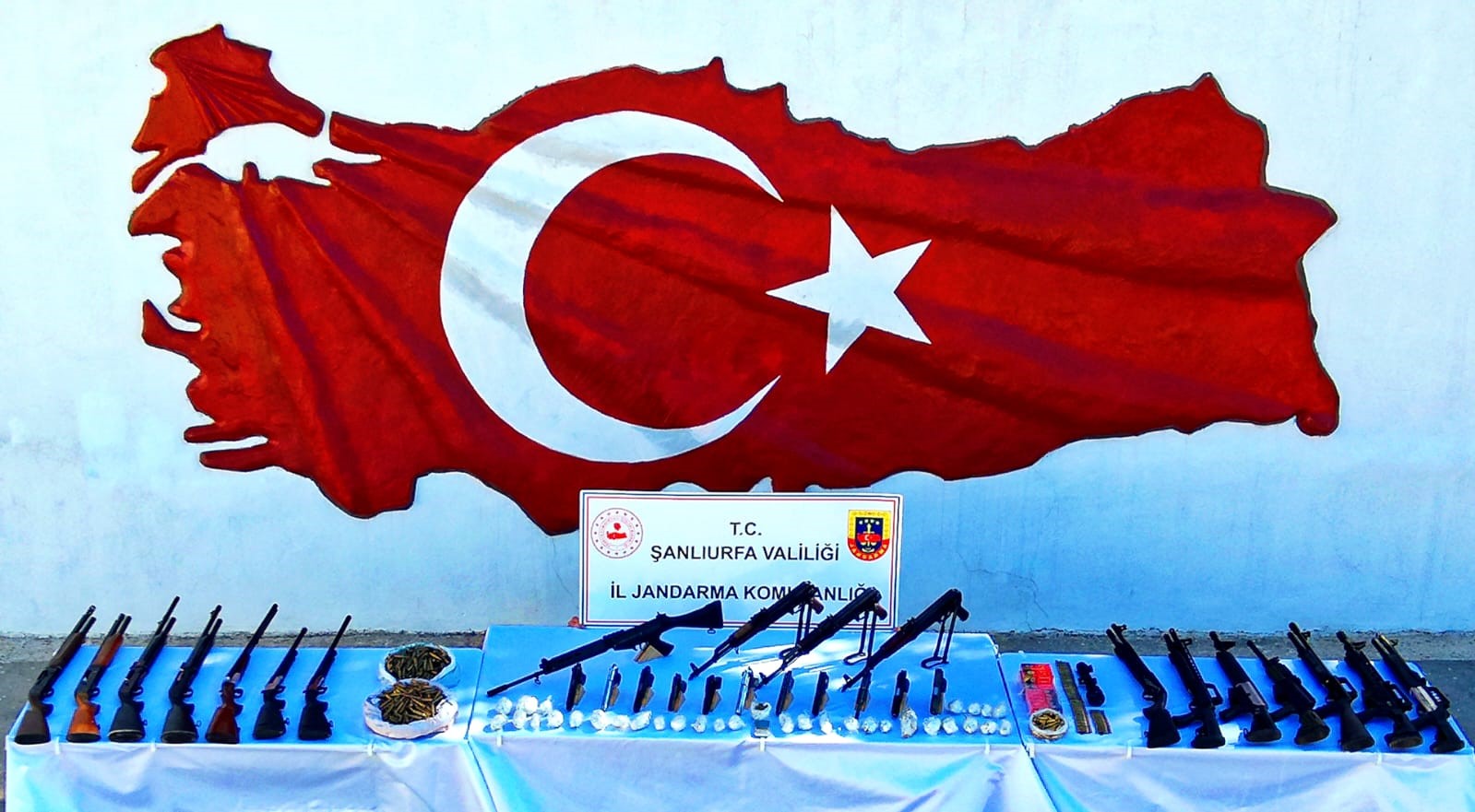 Şanlıurfa’da silah kaçakçılarına dron destekli operasyon: 23 gözaltı