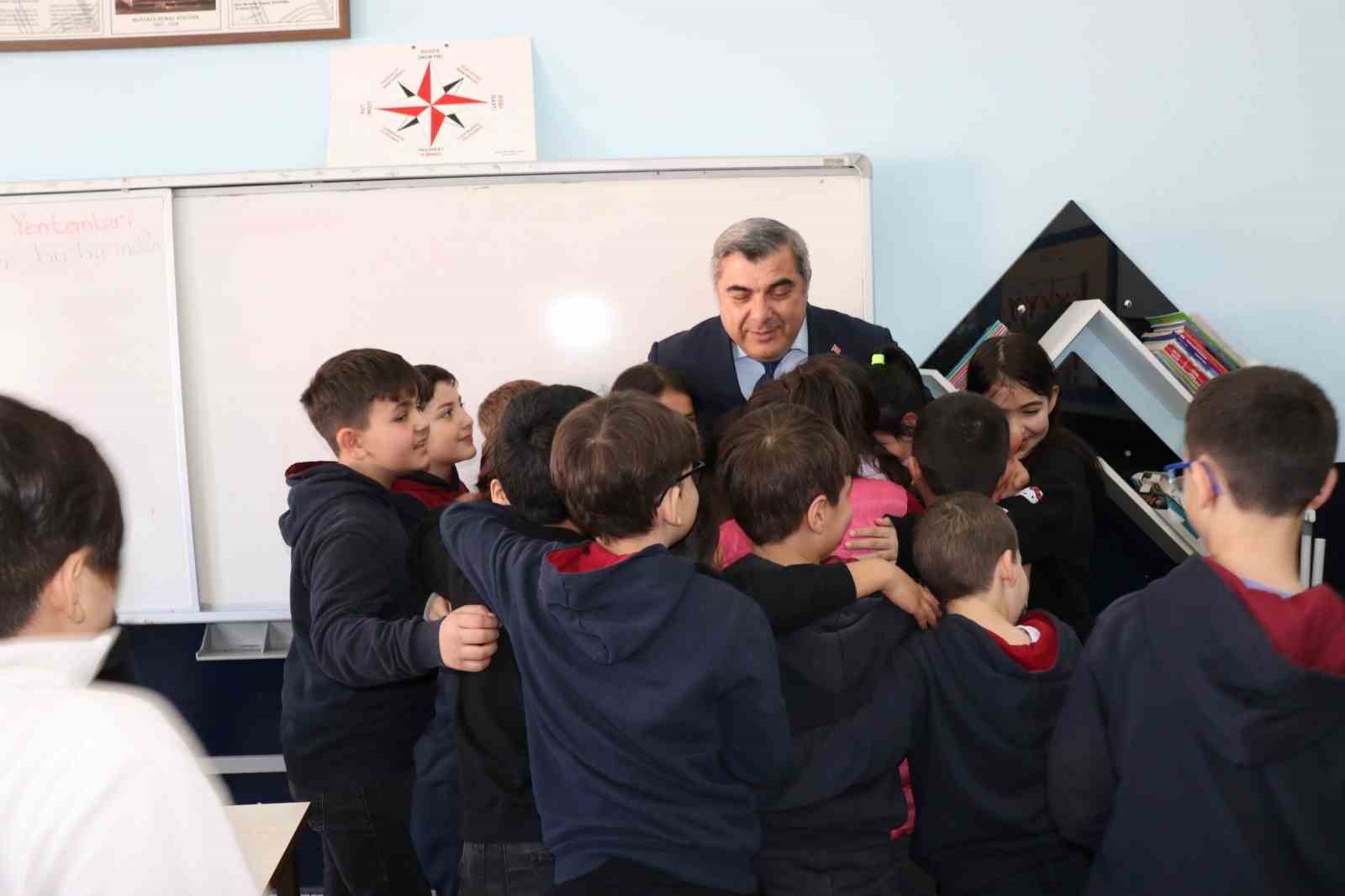 Sünnetci: "Geçmişimiz bizim en büyük hazine sandığımızdır"