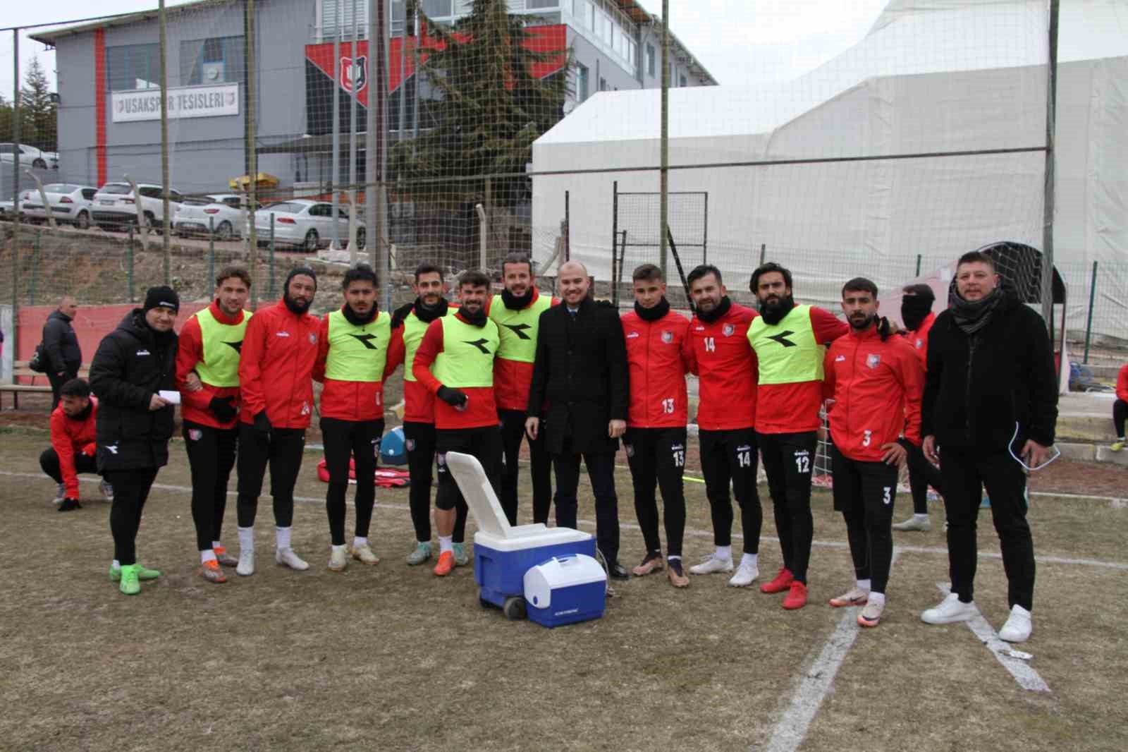 Uşakspor Başkanı Kurnaz&rsquo;ın hedefi takımı başarılı g&uuml;nlerine d&ouml;nd&uuml;rmek
